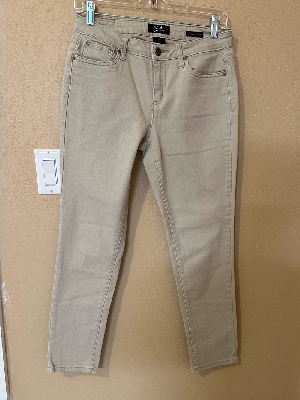 Earl Skinny Ankle Jeans in Beige